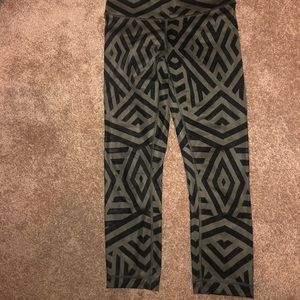 Lululemon cropped leggings